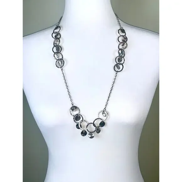 Vintage Hammered Silver Tone Interlocking Circle Dangling Disc Necklace - Picture 2 of 7